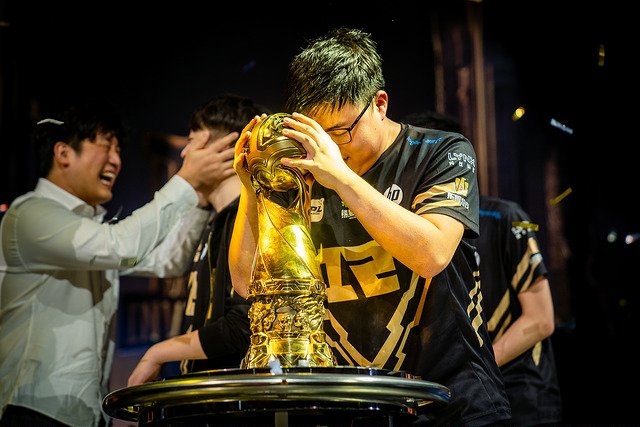 Gen.G六冠加冕，英雄联盟S15全球总决赛赛程公布：T1与IG揭幕战引爆焦点